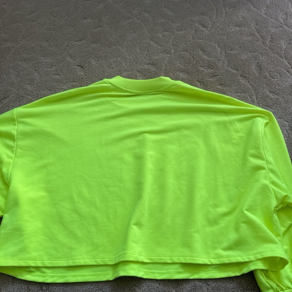 Cropped sweater - Picture 2 of 3